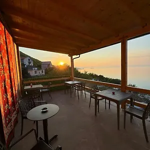 Bujtina E Qilimave Guest house